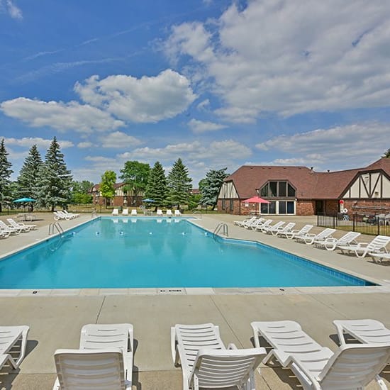 Apartments in Davison, MI Charter Oaks Apartments